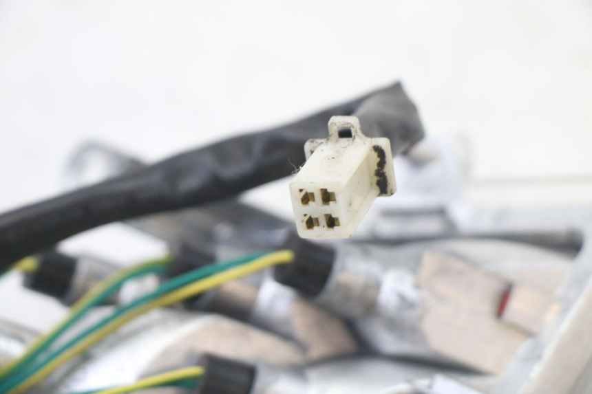 photo de PRAWE TYLNE ŚWIATŁO PEUGEOT VIVACITY NEW 2T 50 (2008 - 2017) - Stan powierzchni