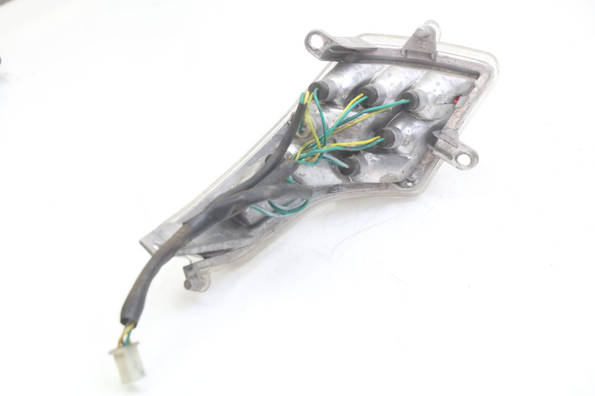 photo de PRAWE TYLNE ŚWIATŁO PEUGEOT VIVACITY 125 (2010 - 2017) - Szczegół części