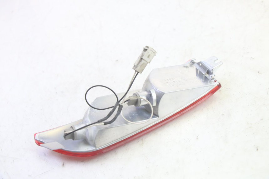 photo de PRAWE TYLNE ŚWIATŁO PIAGGIO XEVO - X EVO 125 (2007 - 2017) - Inny kąt widzenia