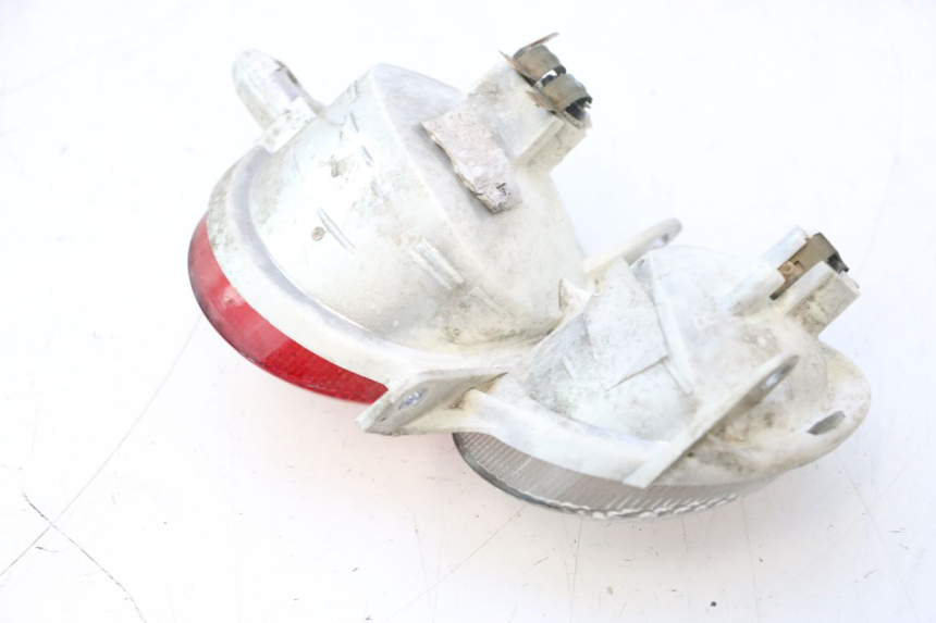 photo de PRAWE TYLNE ŚWIATŁO YAMAHA YP MAJESTY 125 (2007 - 2010) - Szczegół części