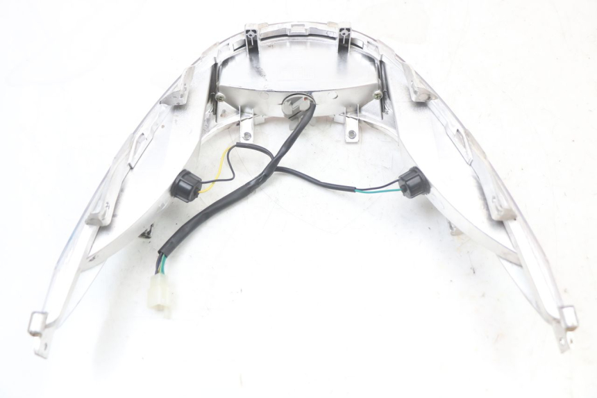 photo de LAMPA TYLNA WAYSCRAL E-START 1 (2018 - 2022) - Stan powierzchni