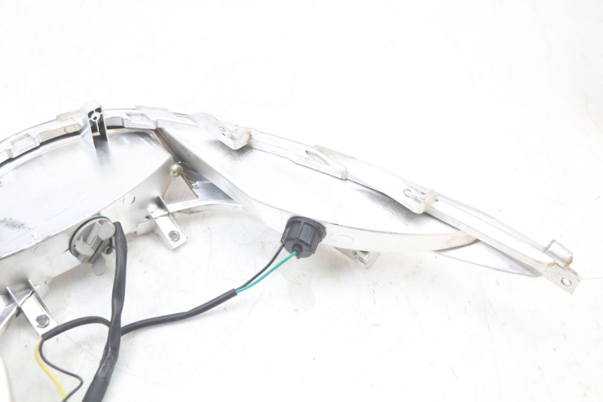 photo de LAMPA TYLNA WAYSCRAL E-START 1 (2018 - 2022) - Oznaczenia i referencje