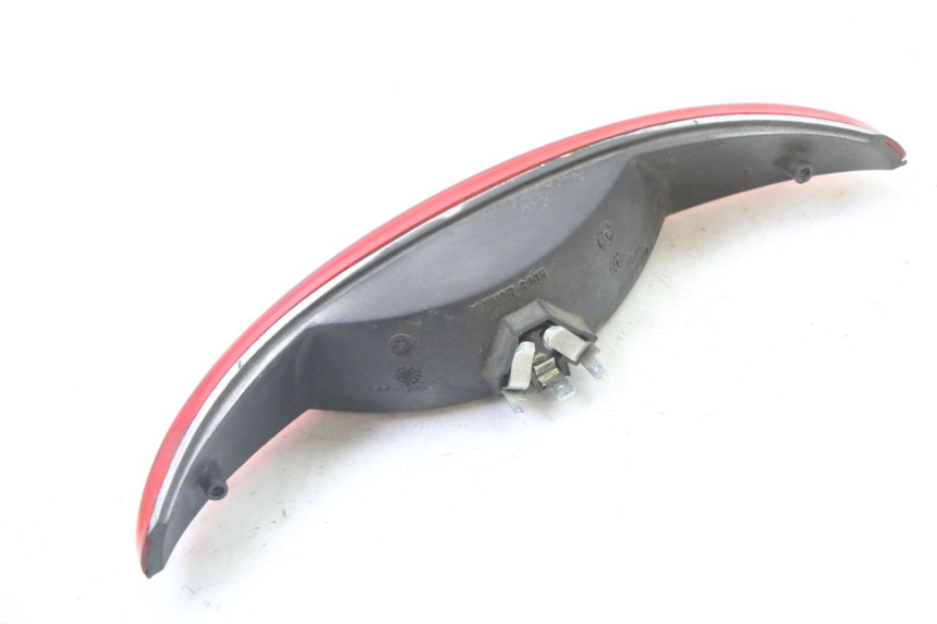 photo de LAMPA TYLNA PEUGEOT ELYSEO 125 (1999 - 2004) - Zbliżenie techniczne