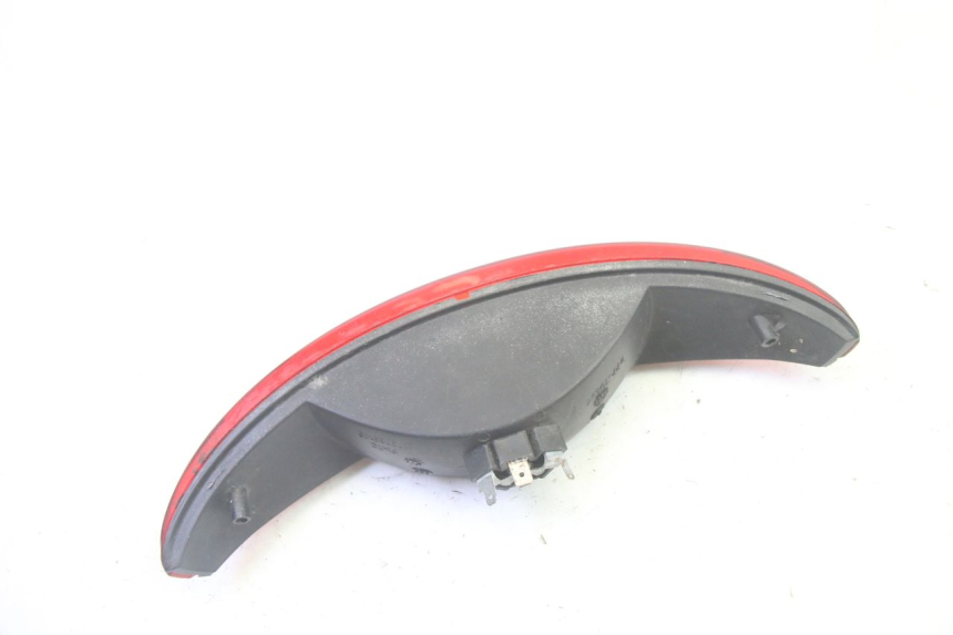 photo de LAMPA TYLNA PEUGEOT ELYSEO 125 (1999 - 2004) - Zoom stanu zużycia