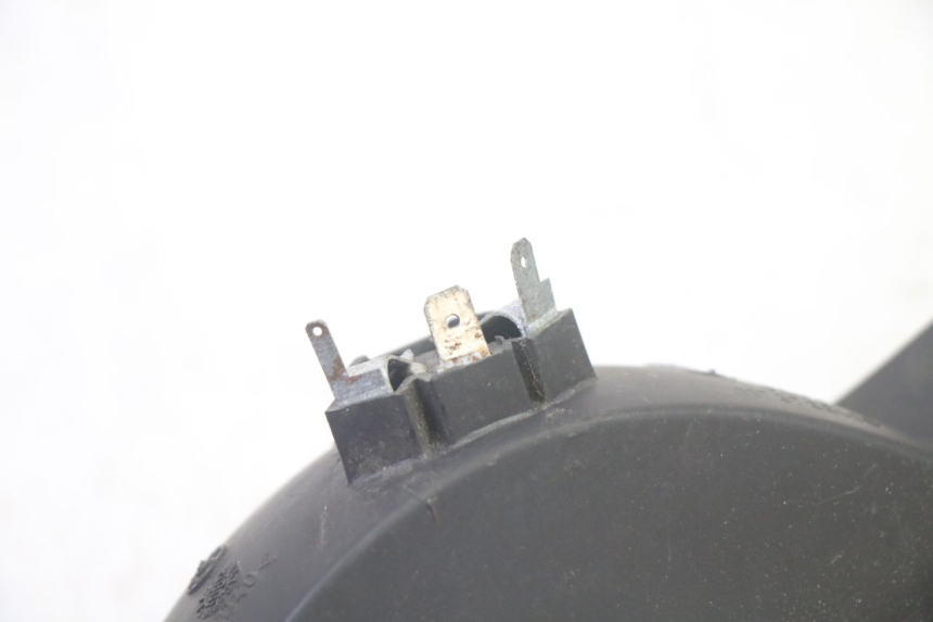 photo de LAMPA TYLNA PEUGEOT ELYSEO 125 (1999 - 2004) - Zbliżenie techniczne