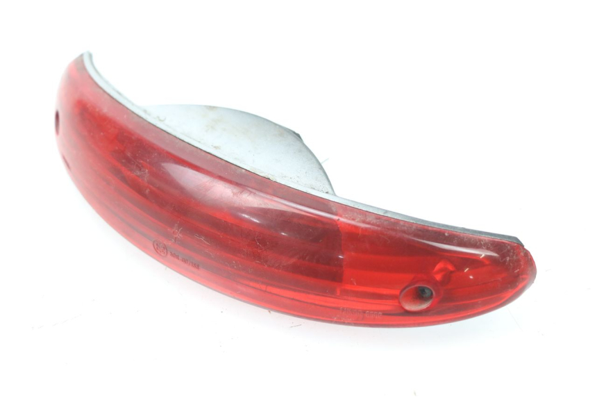 photo de LAMPA TYLNA PEUGEOT ELYSEO 50 (1998 - 2001) - Zbliżenie techniczne