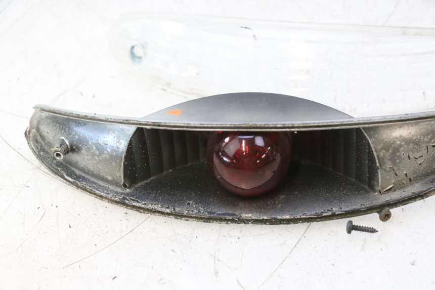 photo de LAMPA TYLNA PEUGEOT ELYSTAR 50 (2002 - 2014) - Zbliżenie techniczne