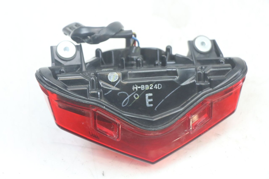 photo de LAMPA TYLNA KAWASAKI ER-6 ER6 N 650 (2012 - 2016) - Punkty mocowania