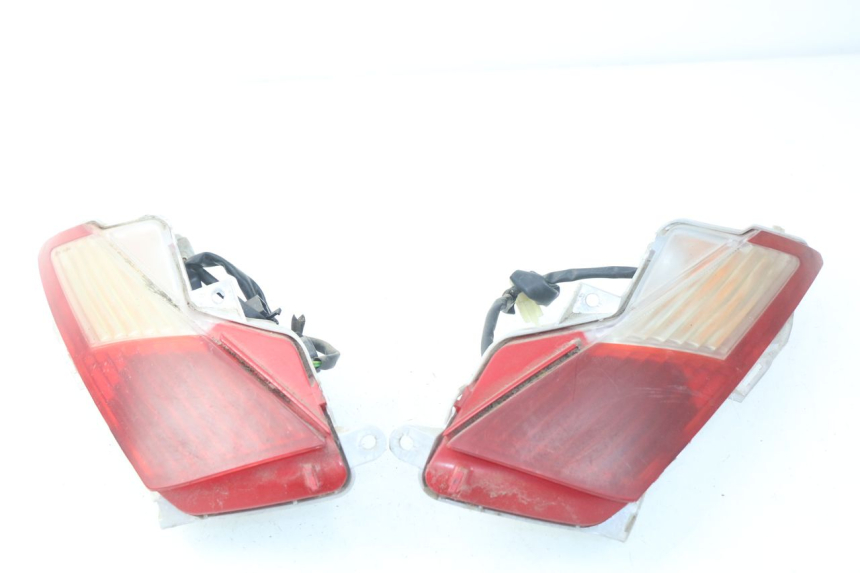 photo de LAMPA TYLNA HONDA FES PANTHEON 125 (2003 - 2007) - Widok główny