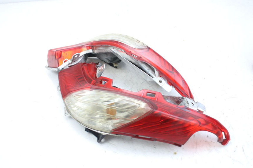 photo de LAMPA TYLNA HONDA FES S-WING SWING ABS 125 (2007 - 2015) - Inny kąt widzenia
