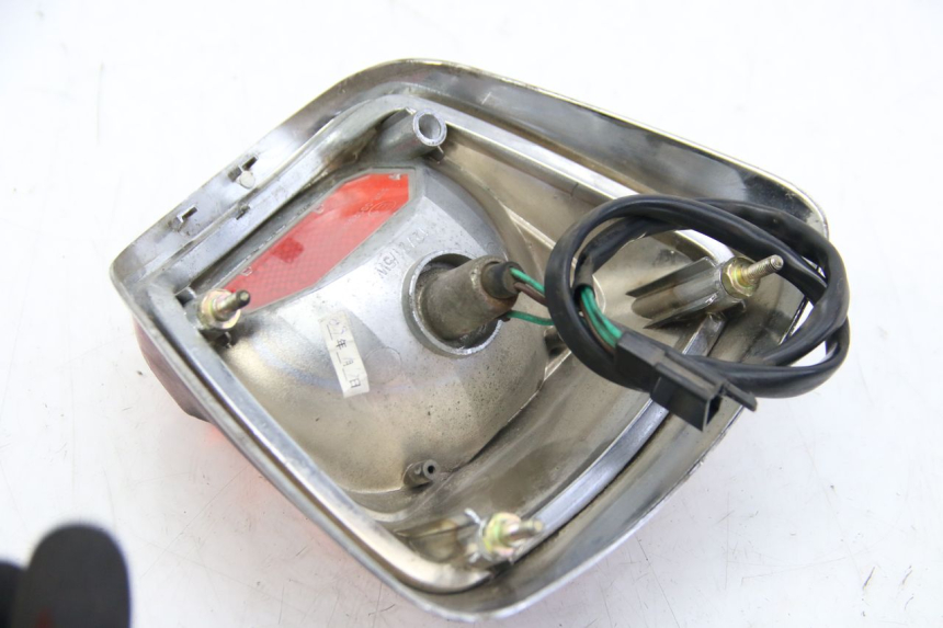 photo de LAMPA TYLNA SYM FIDDLE 2 125 (2010 - 2013) - Punkty mocowania