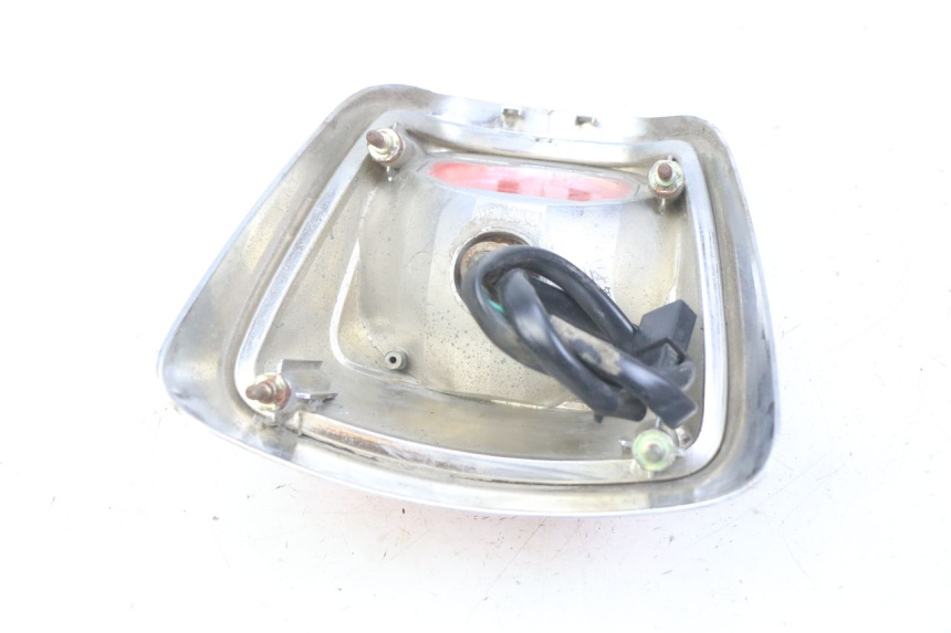 photo de LAMPA TYLNA SYM FIDDLE 2 50 (2008 - 2013) - Zoom stanu zużycia