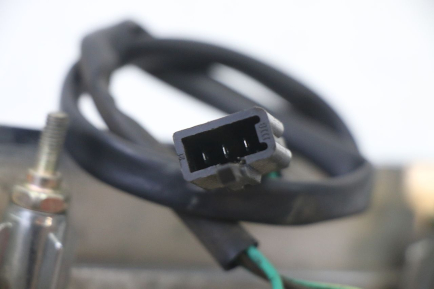 photo de LAMPA TYLNA SYM FIDDLE 2 S 125 (2012 - 2014) - Punkty mocowania