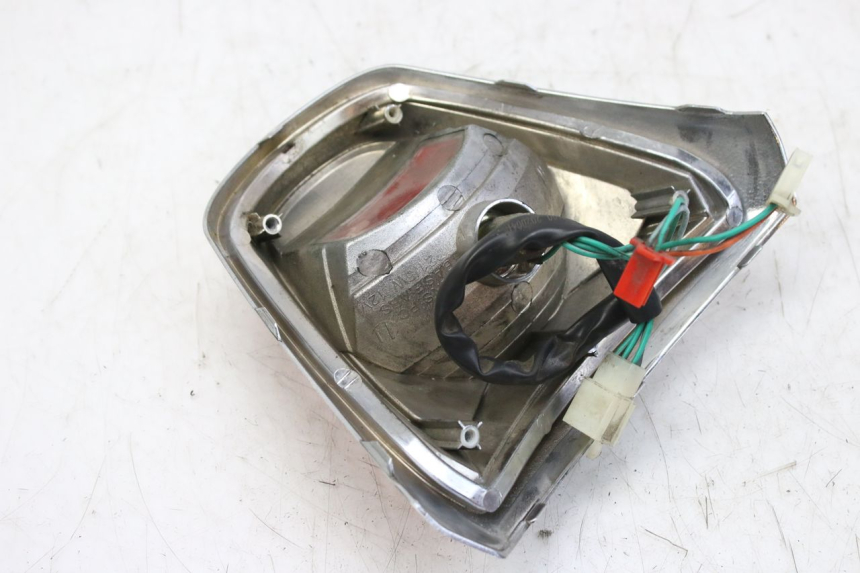 photo de LAMPA TYLNA SYM FIDDLE 3 III 125 (2014 - 2020) - Zoom stanu zużycia