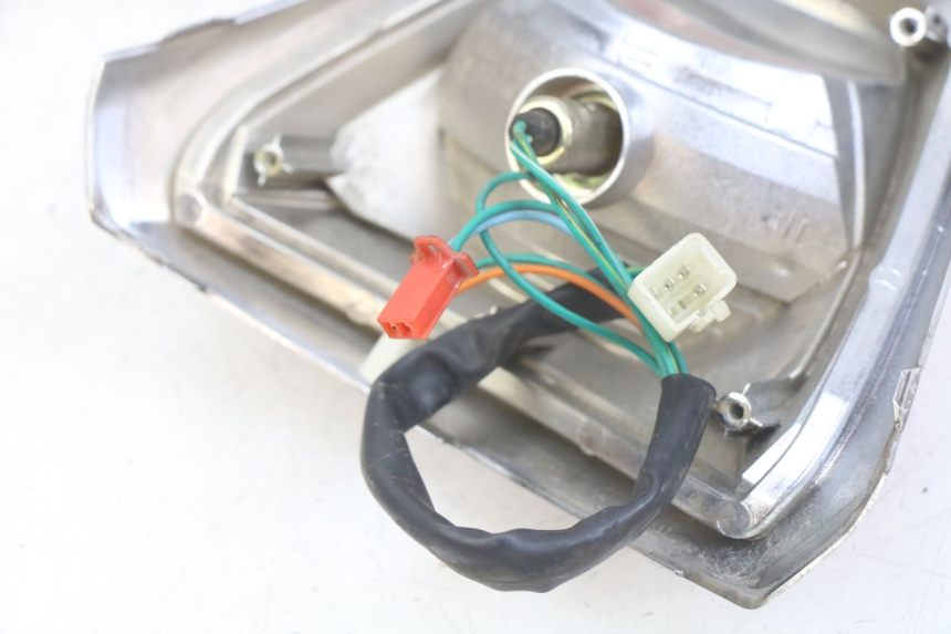 photo de LAMPA TYLNA SYM FIDDLE 3 III 125 (2014 - 2020) - Inny kąt widzenia