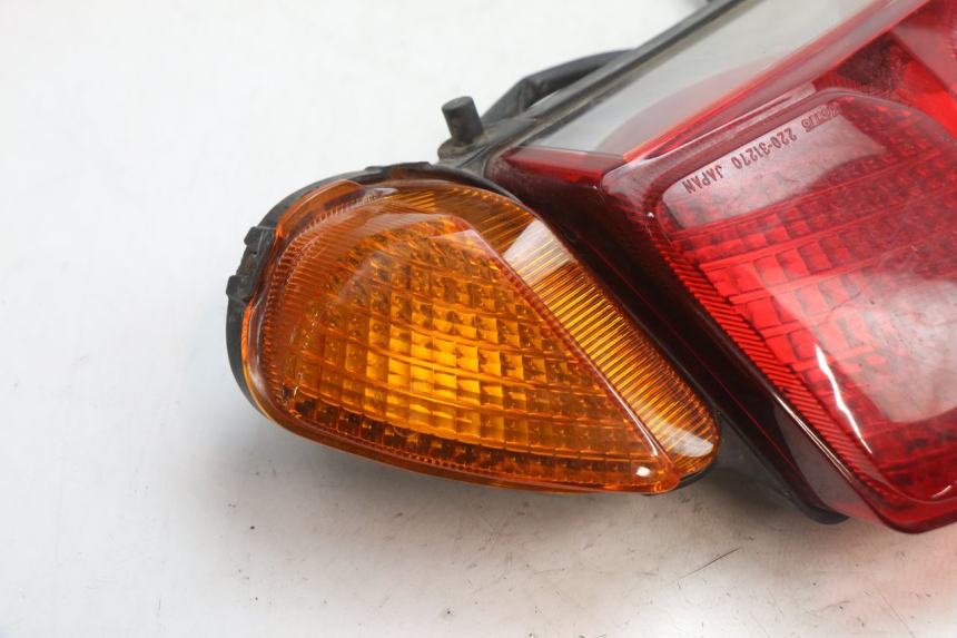 photo de ŚWIATŁO TYLNE YAMAHA FJR 1300 (2001 - 2005) - Zoom stanu zużycia