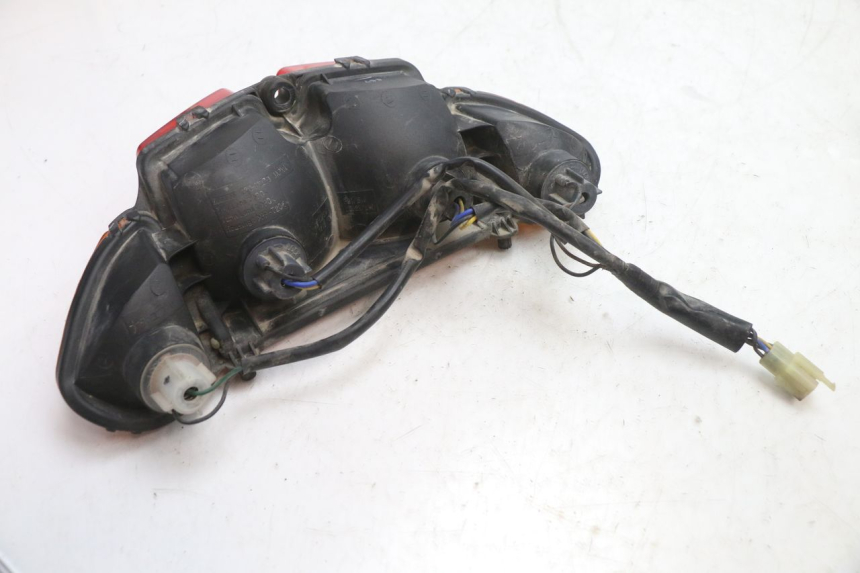 photo de ŚWIATŁO TYLNE YAMAHA FJR 1300 (2001 - 2005) - Stan powierzchni