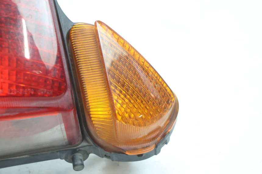 photo de ŚWIATŁO TYLNE YAMAHA FJR 1300 (2001 - 2005) - Inny kąt widzenia