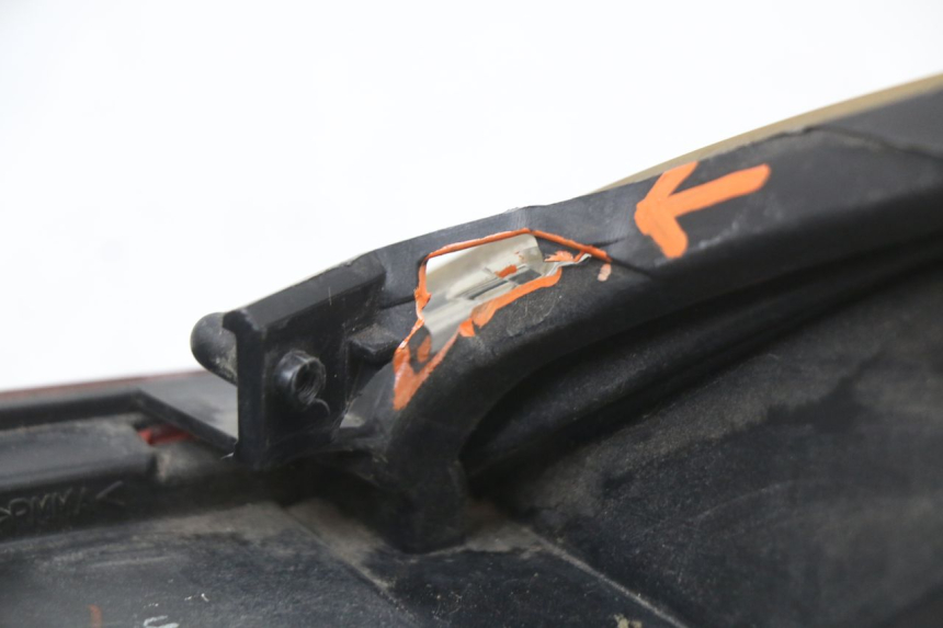 photo de LAMPA TYLNA HONDA FJS SILVER WING SILVERWING 400 (2005 - 2008) - Oznaczenia i referencje