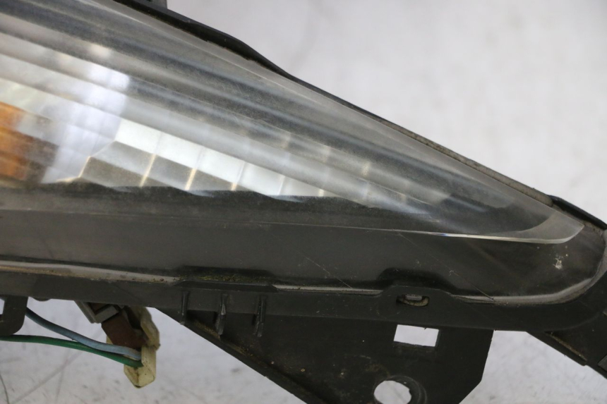 photo de LAMPA TYLNA HONDA FJS SILVER WING SILVERWING 400 (2005 - 2008) - Alternatywny kąt