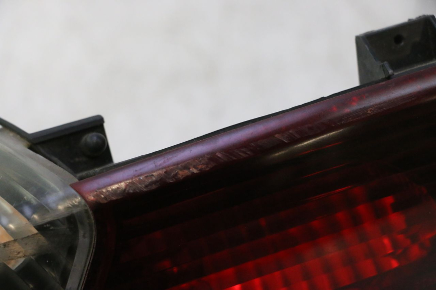photo de LAMPA TYLNA HONDA FJS SILVER WING SILVERWING 400 (2005 - 2008) - Punkty mocowania