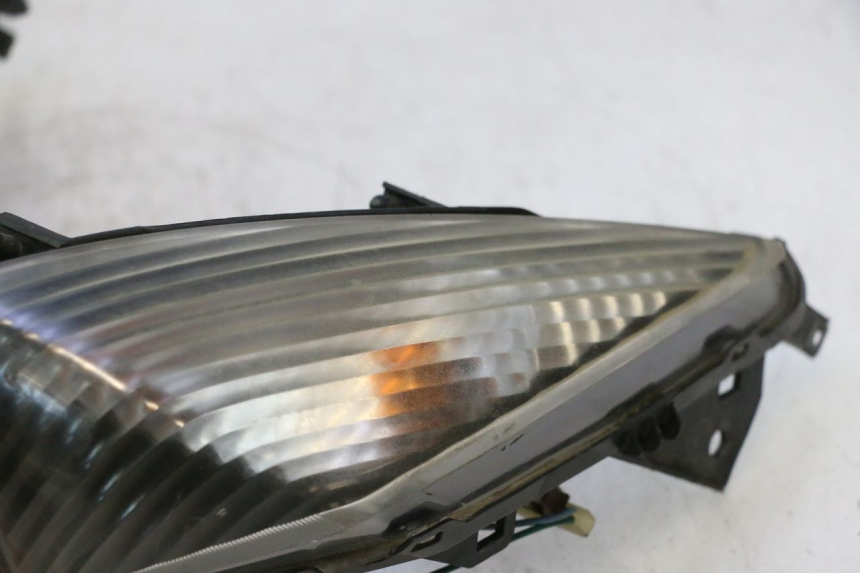 photo de LAMPA TYLNA HONDA FJS SILVER WING SILVERWING 400 (2005 - 2008) - Stan powierzchni