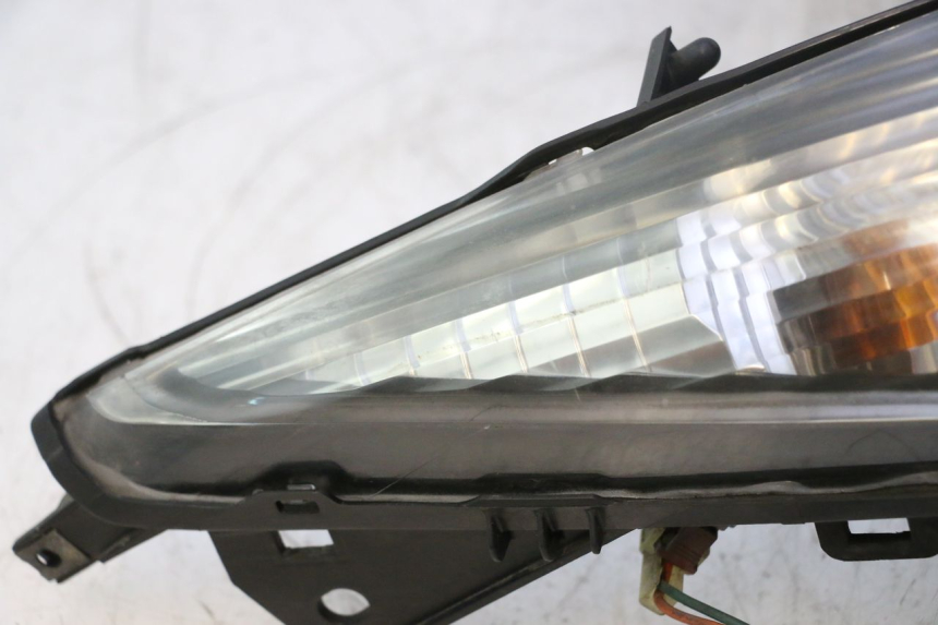 photo de LAMPA TYLNA HONDA FJS SILVER WING SILVERWING 400 (2005 - 2008) - Punkty mocowania