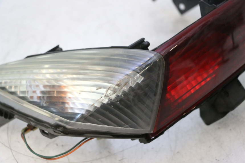 photo de LAMPA TYLNA HONDA FJS SILVER WING SILVERWING 400 (2005 - 2008) - Stan powierzchni