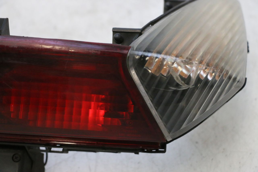 photo de LAMPA TYLNA HONDA FJS SILVER WING SILVERWING 400 (2005 - 2008) - Oznaczenia i referencje