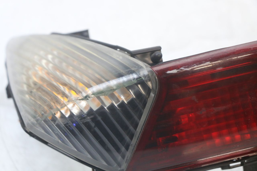 photo de LAMPA TYLNA HONDA FJS SILVERWING SILVER WING 600 (2001 - 2010) - Szczegół części