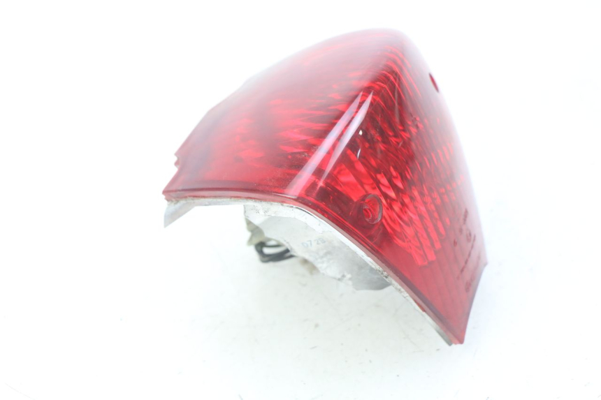 photo de LAMPA TYLNA PIAGGIO FLY 100 (2006 - 2010) - Zbliżenie techniczne