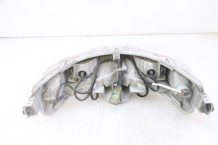 photo de LAMPA TYLNA HONDA FORZA ABS 300 (2013 - 2017) - Stan powierzchni