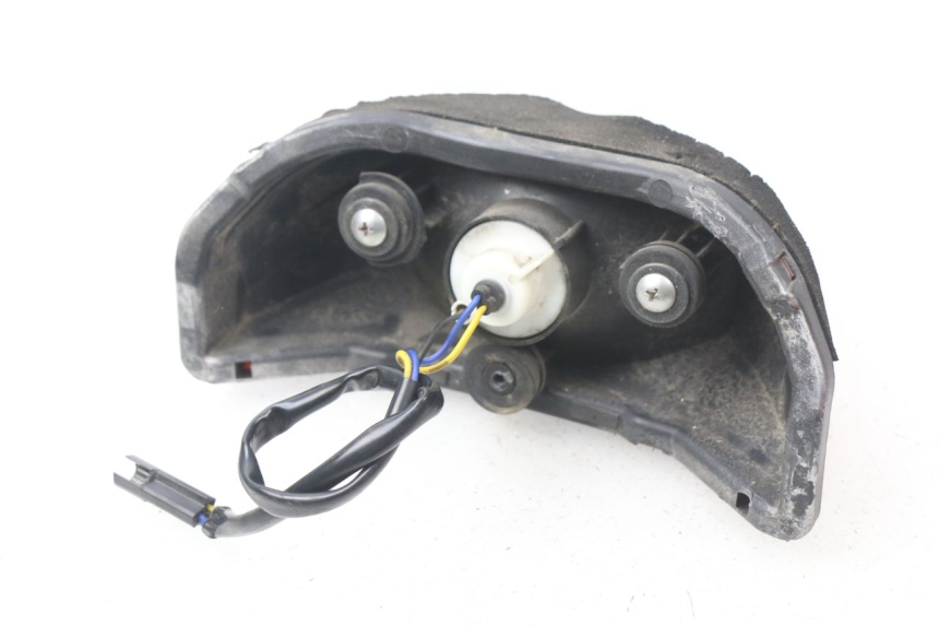 photo de LAMPA TYLNA YAMAHA FZ8 800 (2010 - 2016) - Inny kąt widzenia
