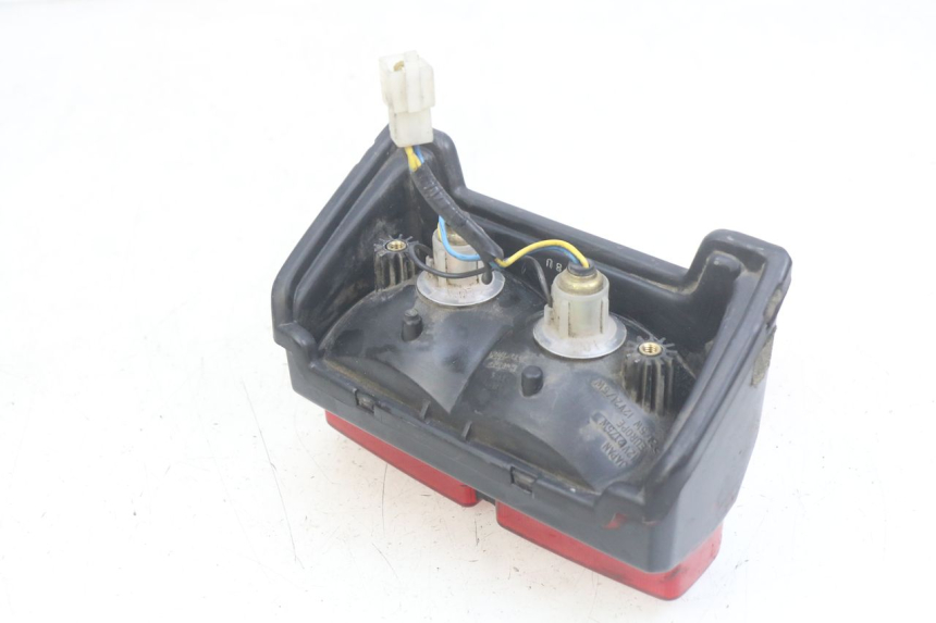 photo de LAMPA TYLNA YAMAHA FZS FAZER 600 (1998 - 2001) - Inny kąt widzenia