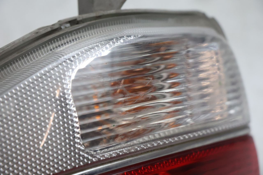 photo de LEWE TYLNE ŚWIATŁO SUZUKI BURGMAN EXECUTIVE ABS 650 (2006 - 2012) - Inny kąt widzenia
