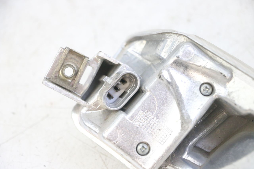 photo de LEWY TYLNY KIERUNKOWSKAZ PIAGGIO IE MP3 YOURBAN 300 (2011 - 2016) - Zbliżenie techniczne