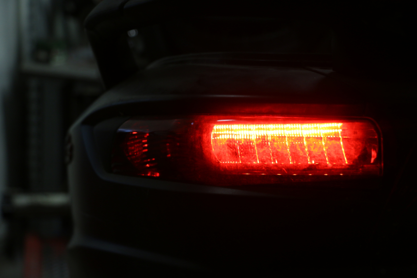 photo de LEWY TYLNY KIERUNKOWSKAZ PIAGGIO MP3 HPE 350 (2018 - 2020) - Widok produktu