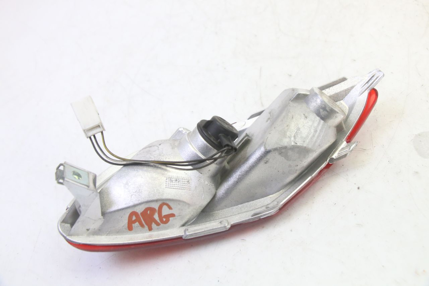 photo de LEWY TYLNY KIERUNKOWSKAZ PIAGGIO MP3 LT 300 (2010 - 2016) - Zbliżenie techniczne