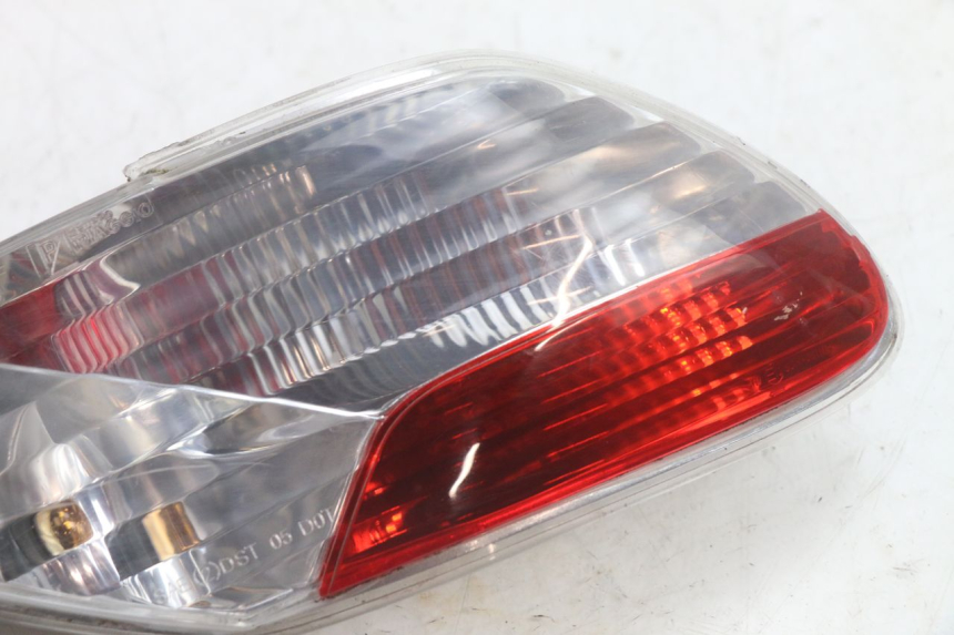 photo de LEWY TYLNY KIERUNKOWSKAZ PIAGGIO MP3 125 (2006 - 2014) - Zoom stanu zużycia