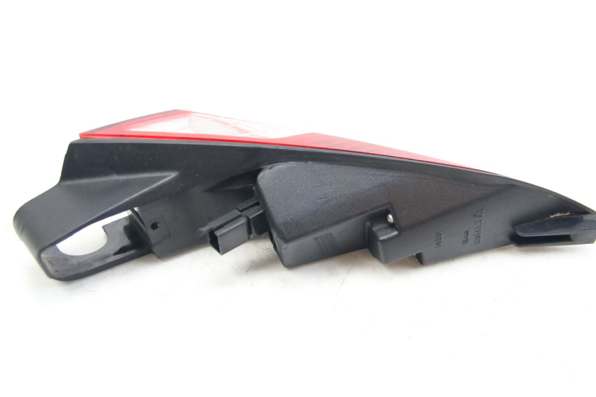 photo de LEWY TYLNY KIERUNKOWSKAZ PEUGEOT SATELIS 125 (2006 - 2009) - Szczegół części