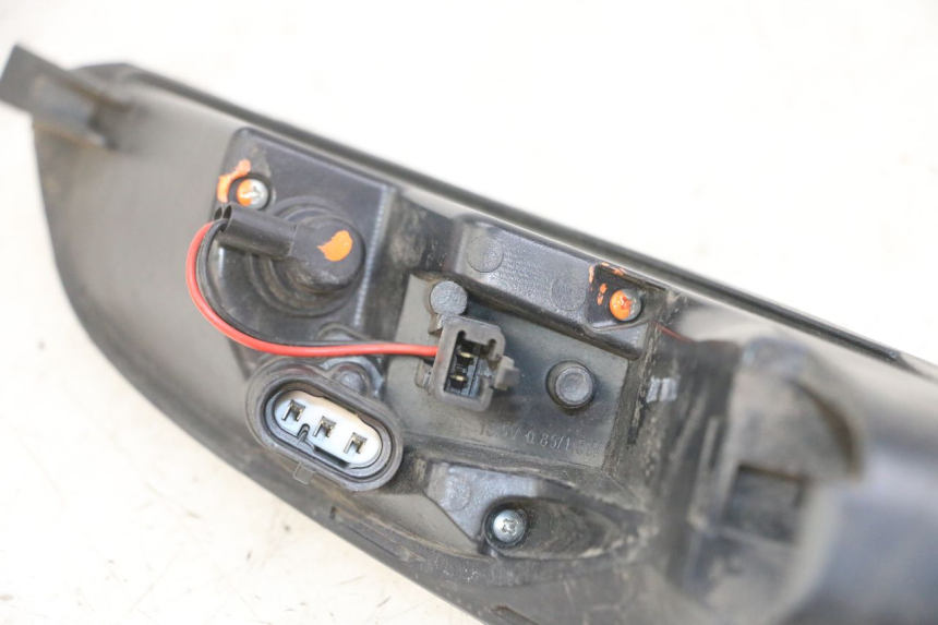 photo de LEWY TYLNY KIERUNKOWSKAZ PEUGEOT SATELIS 125 (2013 - 2018) - Widok ogólny