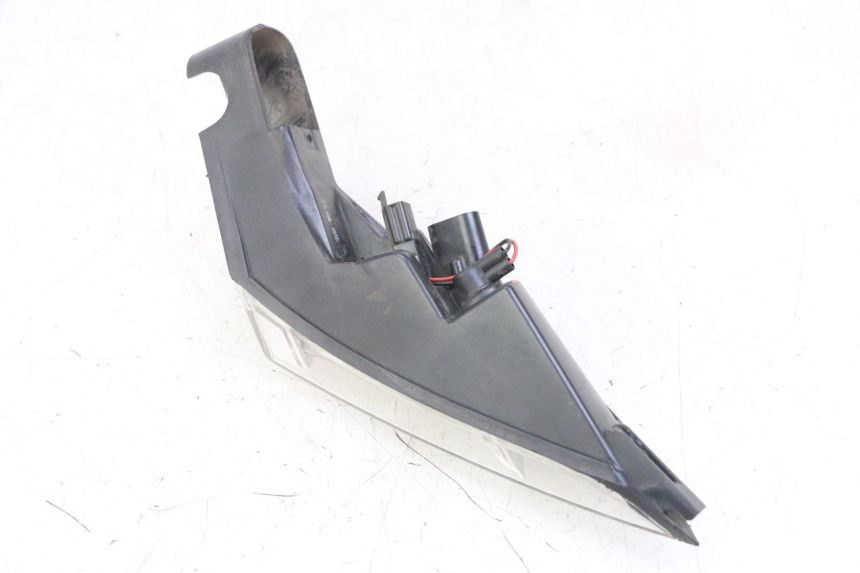 photo de LEWY TYLNY KIERUNKOWSKAZ PEUGEOT SATELIS 125 (2013 - 2018) - Stan powierzchni