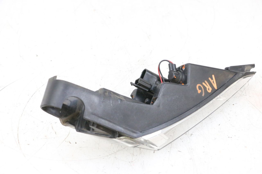 photo de LEWY TYLNY KIERUNKOWSKAZ PEUGEOT SATELIS 125 (2013 - 2018) - Punkty mocowania