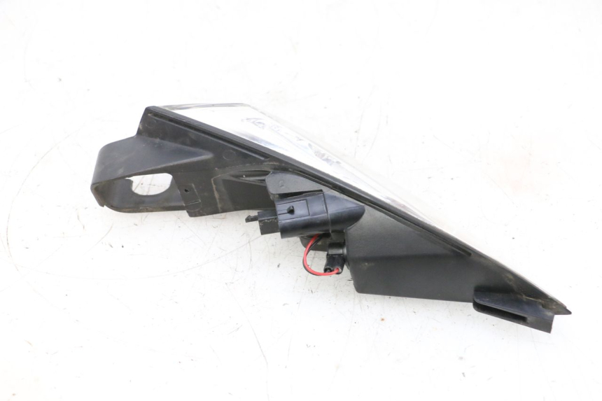 photo de LEWY TYLNY KIERUNKOWSKAZ PEUGEOT SATELIS 125 (2013 - 2018) - Stan powierzchni