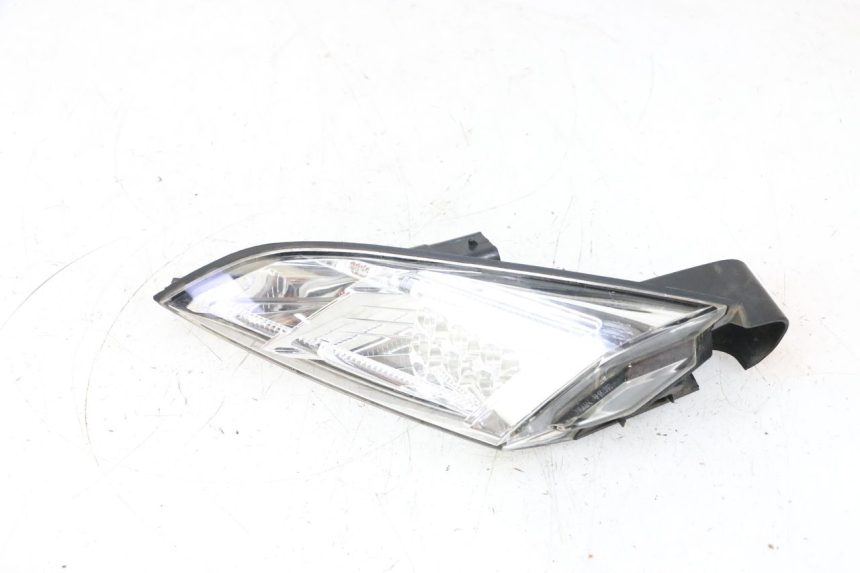 photo de LEWY TYLNY KIERUNKOWSKAZ PEUGEOT SATELIS 125 (2013 - 2018) - Oznaczenia i referencje