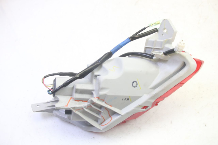 photo de LEWY TYLNY KIERUNKOWSKAZ YAMAHA TRICITY 300 (2020 - 2024) - Zbliżenie techniczne