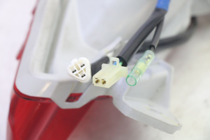 photo de LEWY TYLNY KIERUNKOWSKAZ YAMAHA TRICITY 300 (2020 - 2024) - Oznaczenia i referencje