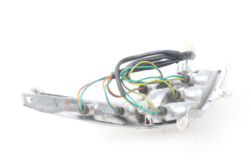 photo de LEWY TYLNY KIERUNKOWSKAZ PEUGEOT VIVACITY NEW 2T 50 (2008 - 2017) - Inny kąt widzenia