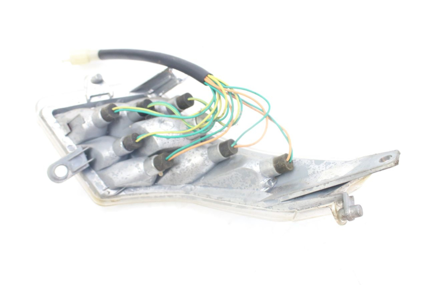 photo de LEWY TYLNY KIERUNKOWSKAZ PEUGEOT VIVACITY NEW 2T 50 (2008 - 2017) - Zoom stanu zużycia