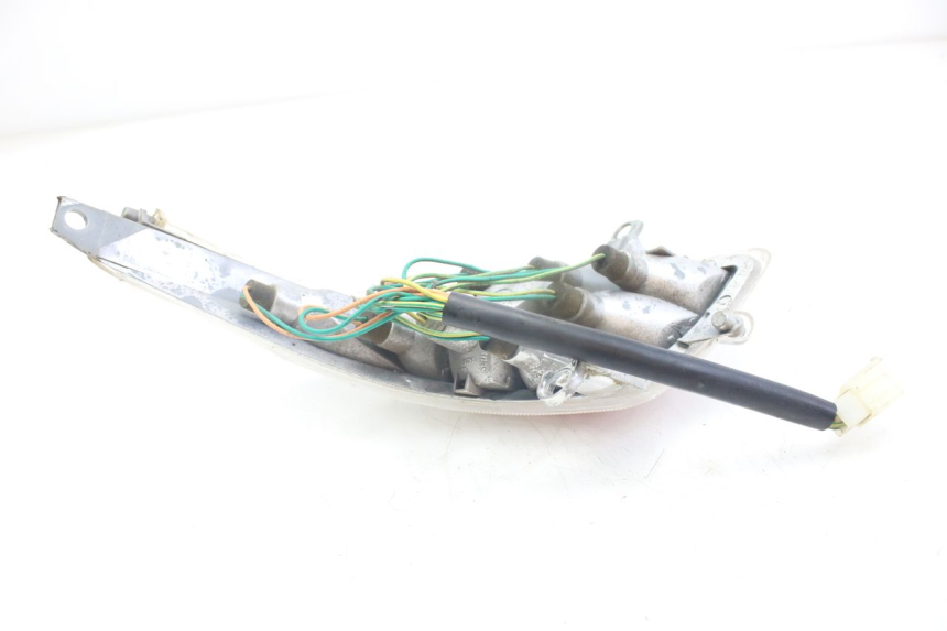 photo de LEWY TYLNY KIERUNKOWSKAZ PEUGEOT VIVACITY NEW 2T 50 (2008 - 2017) - Inny kąt widzenia